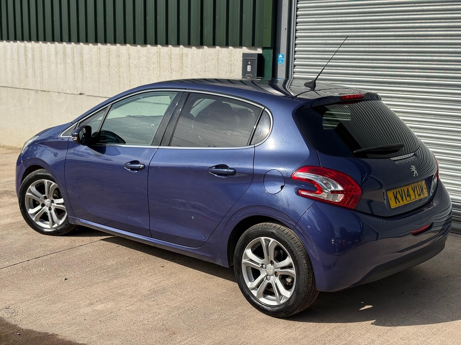 Used Peugeot 208 2014 for sale - 76725752: Photo 15