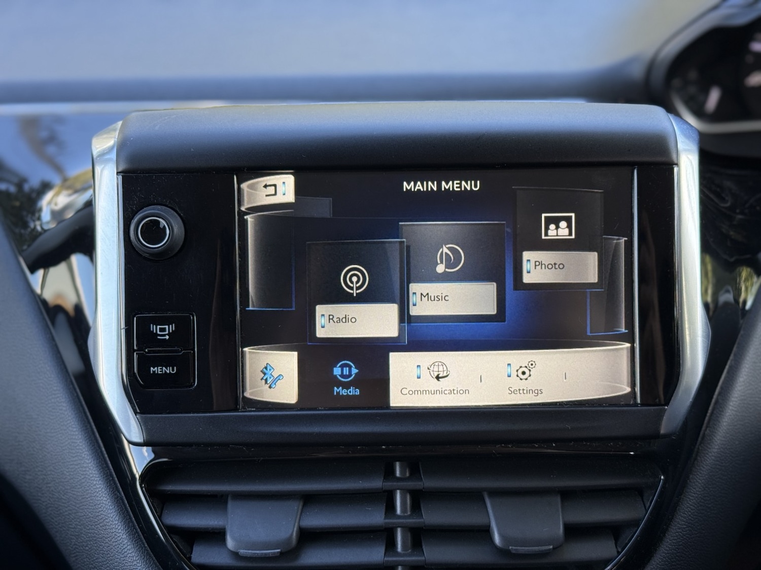 Used Peugeot 208 2014 for sale - 76725752: Photo 24