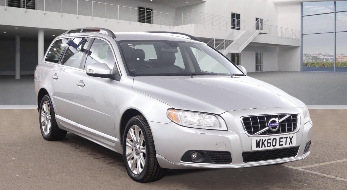 Used Volvo V70 2012 for sale - 77643722: Photo 1