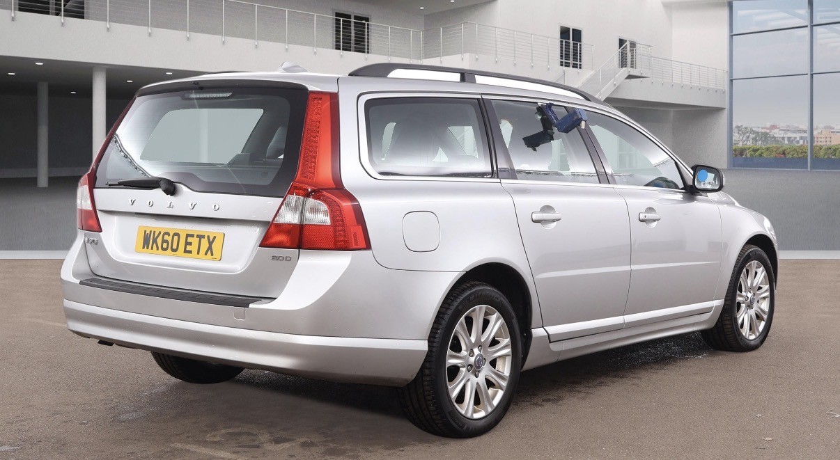 Used Volvo V70 2012 for sale - 77643722: Photo 4