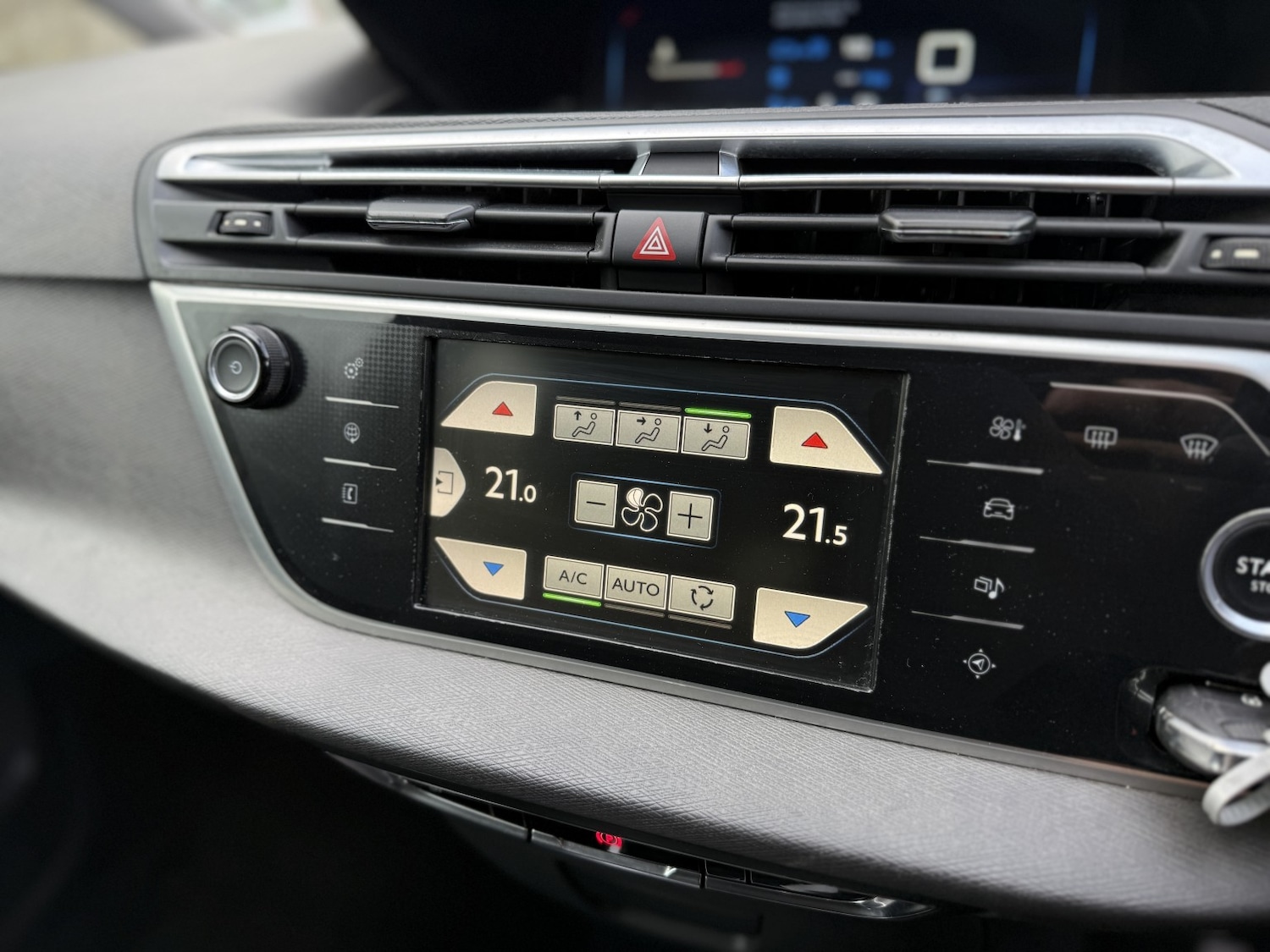 Used Citroen C4 Picasso 2013 for sale - 76374183: Photo 25