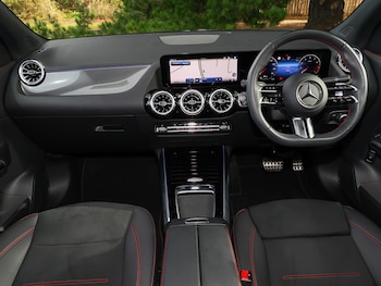 Used Mercedes-Benz GLA 2024 for sale - 76054246: Photo 2