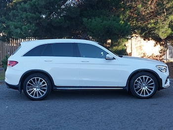 Used Mercedes-Benz GLC 2020 for sale - 76301682: Photo 2