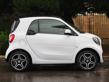 Used smart fortwo 2021 for sale - 75506017: Photo