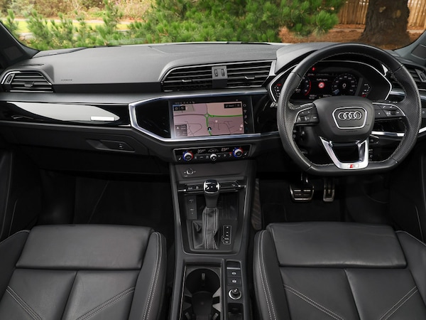 Used Audi Q3 2024 for sale - 76199482: Photo 2