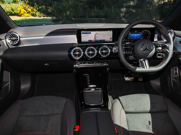 Used Mercedes-Benz CLA 2025 for sale - 74681691: Photo 2