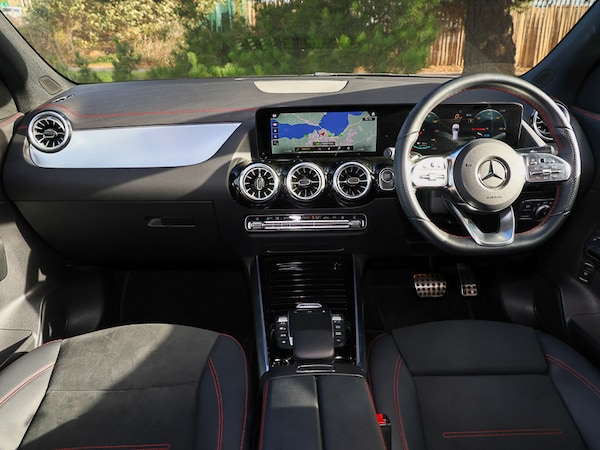 Used Mercedes-Benz EQA 2022 for sale - 76311626: Photo 2