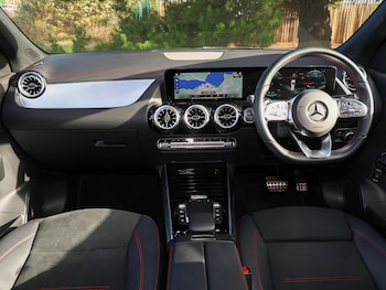 Used Mercedes-Benz EQA 2022 for sale - 76311626: Photo