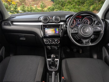 Used Suzuki Swift 2022 for sale - 78032934: Photo