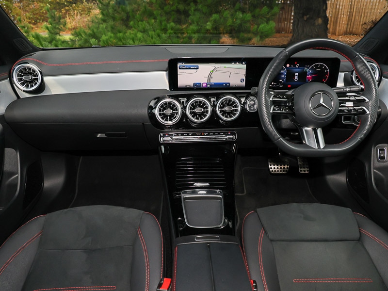 Used Mercedes-Benz CLA 2024 for sale - 76456051: Photo 2