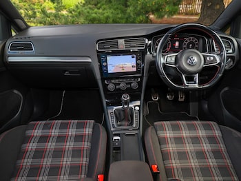 Used Volkswagen Golf 2019 for sale - 78932996: Photo