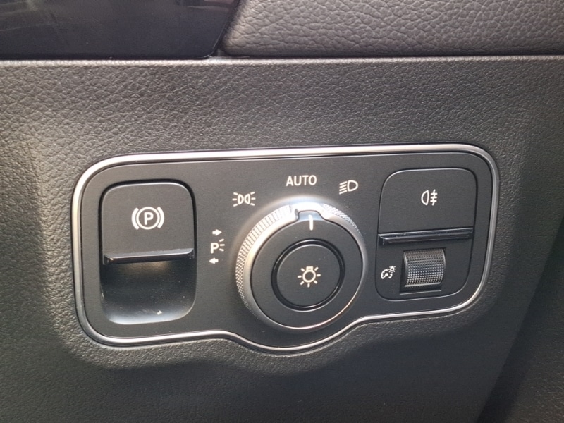 Used Mercedes-Benz GLA 2023 for sale - 76393043: Photo 18