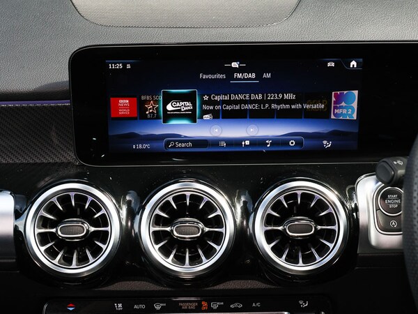 Used Mercedes-Benz GLB 2024 for sale - 75617865: Photo 17