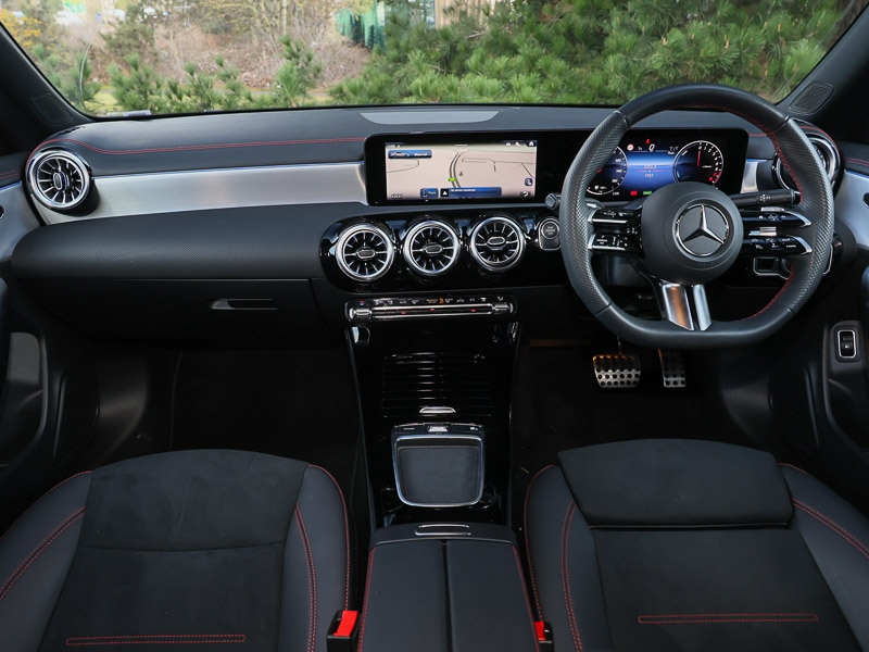 Used Mercedes-Benz CLA 2024 for sale - 77405317: Photo 2