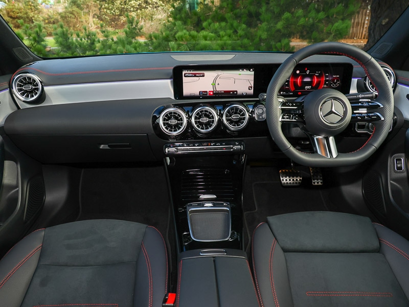 Used Mercedes-Benz CLA 2025 for sale - 76311631: Photo 2