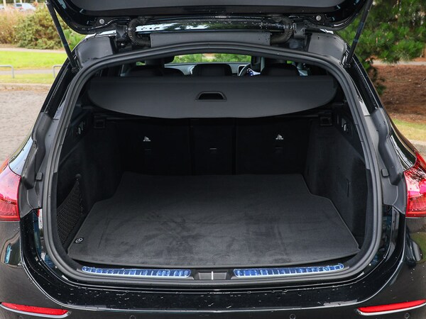Used Mercedes-Benz C-Class 2024 for sale - 75668681: Photo 8