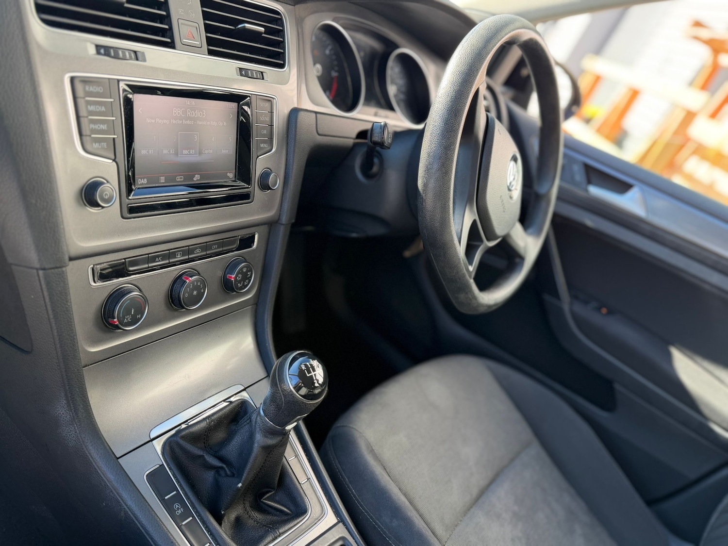 Used Volkswagen Golf 2014 for sale - 77721696: Photo 11