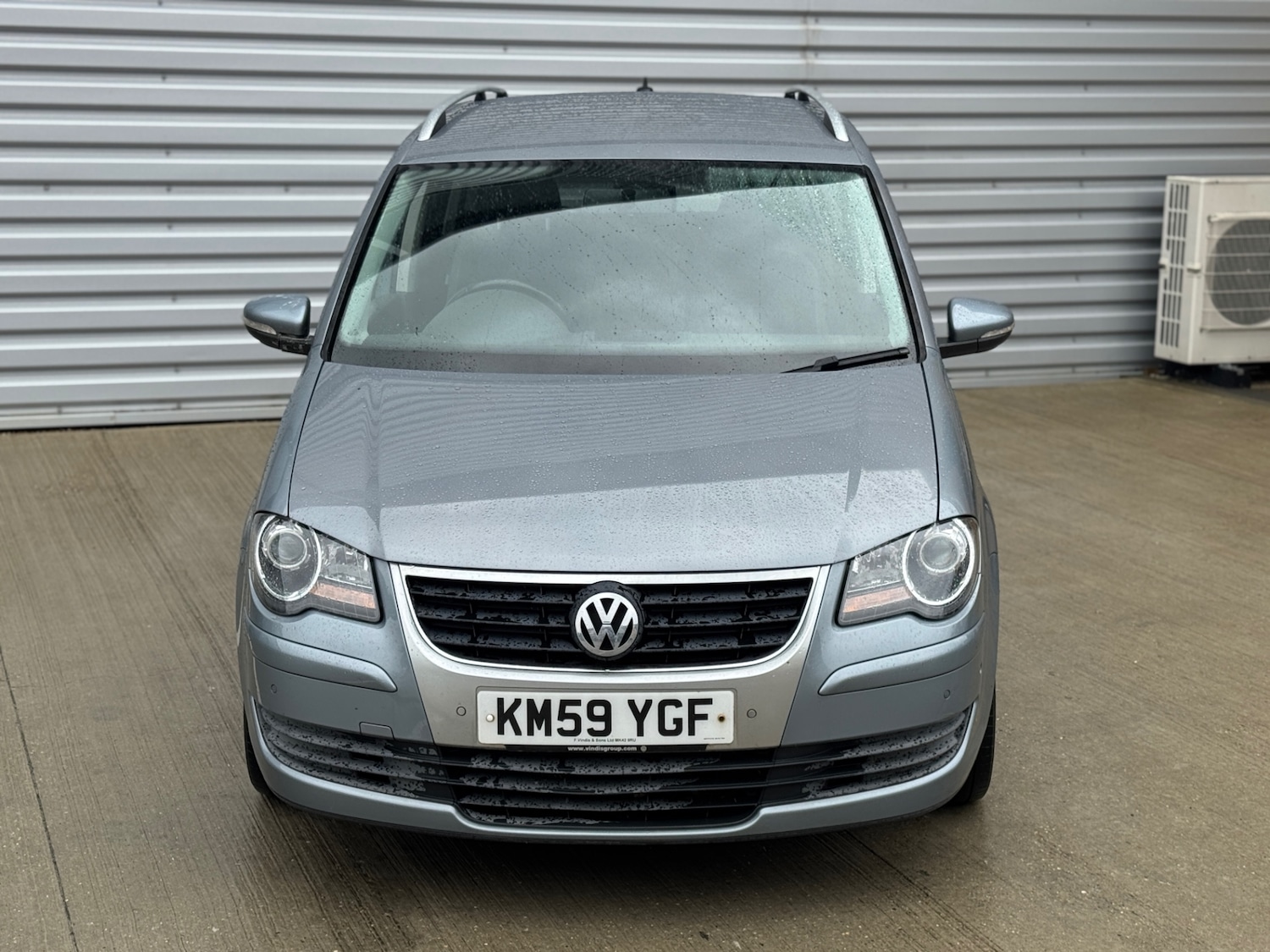 Used Volkswagen Touran 2009 for sale - 76165236: Photo 3