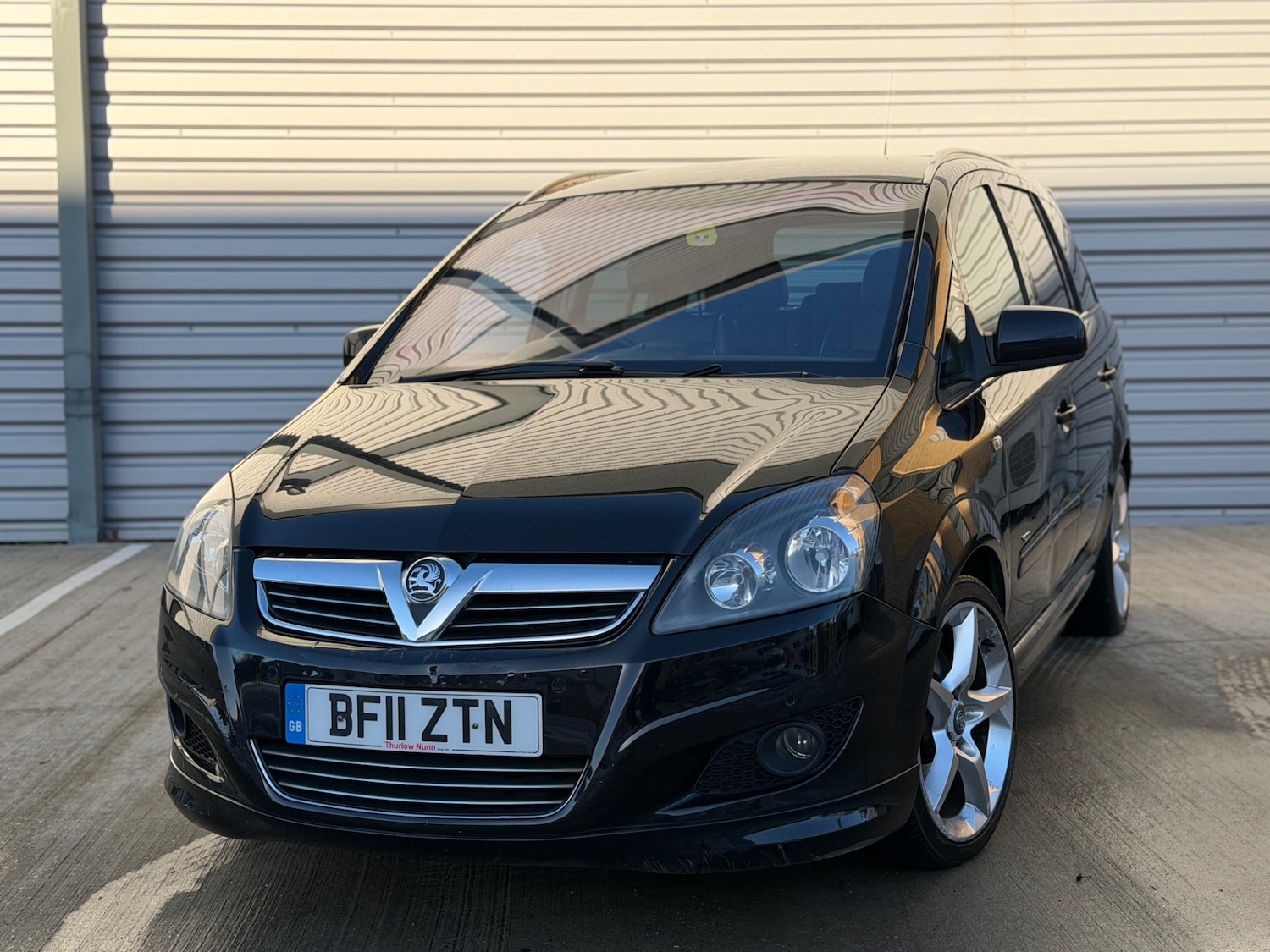 Used Vauxhall Zafira 2011 for sale - 77155241: Photo 2