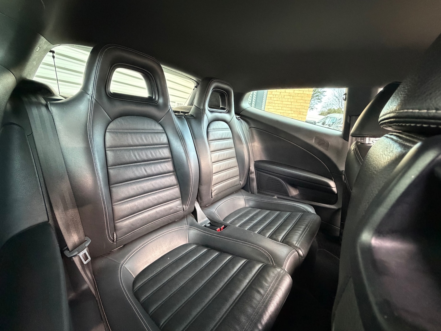 Used Volkswagen Scirocco 2012 for sale - 76566492: Photo 2