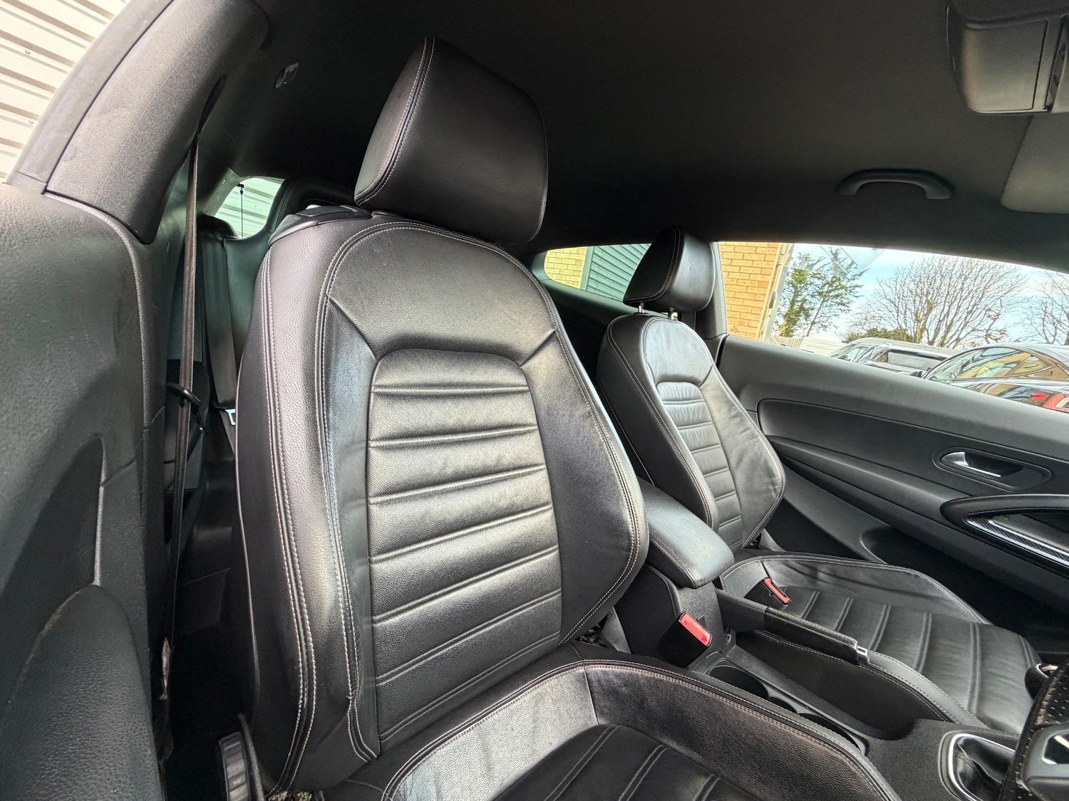 Used Volkswagen Scirocco 2012 for sale - 76566492: Photo 5