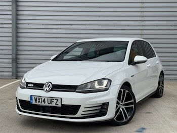 Volkswagen - Golf