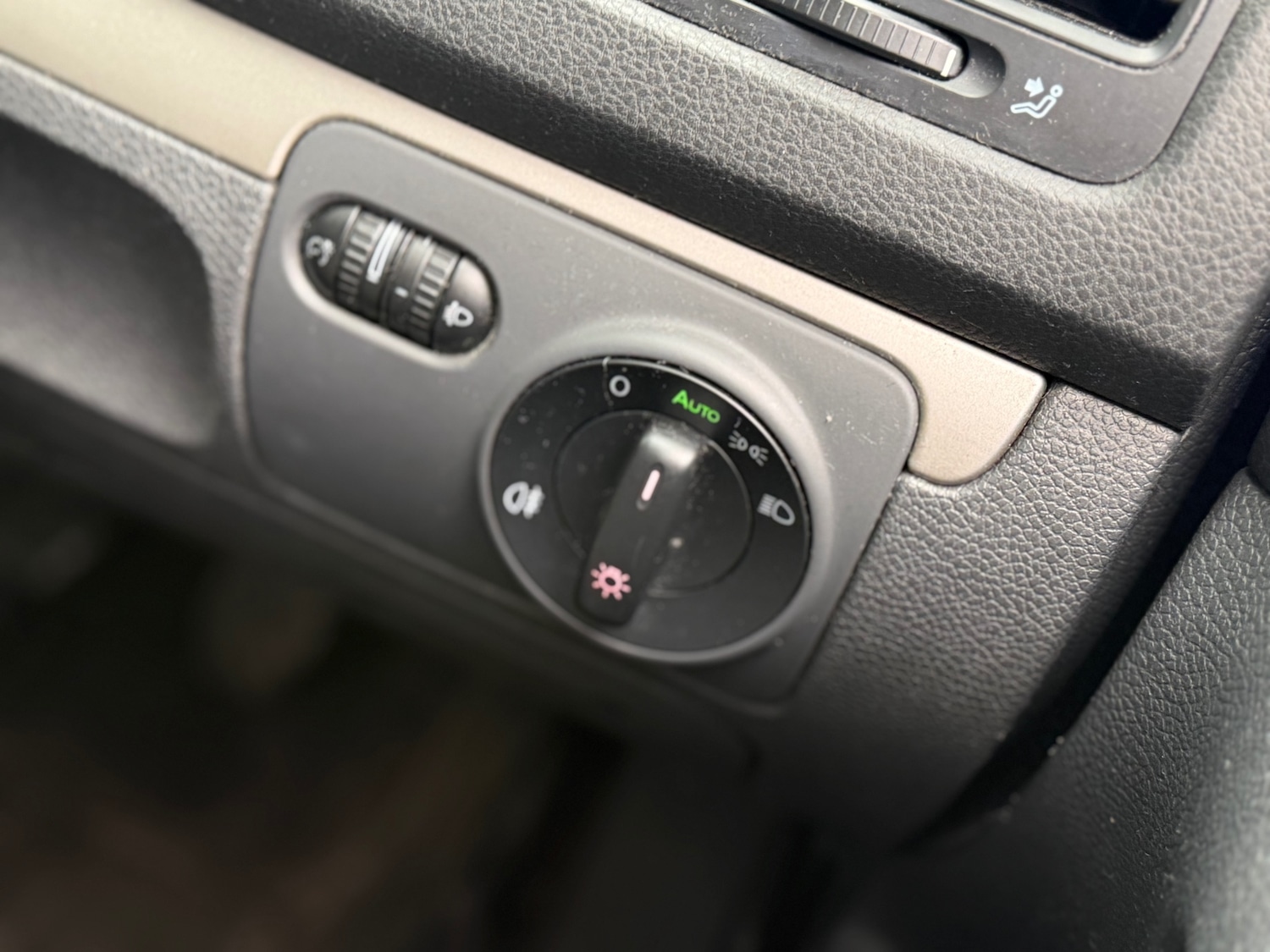 Used Volkswagen Golf 2008 for sale - 77791305: Photo 12