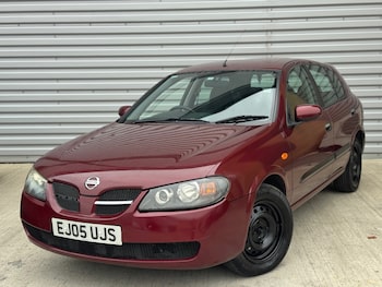 Nissan - Almera