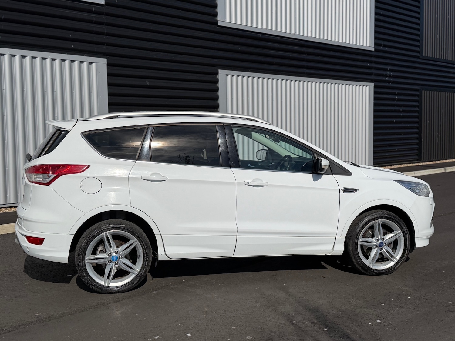 Used Ford Kuga 2016 for sale - 78045895: Photo 6