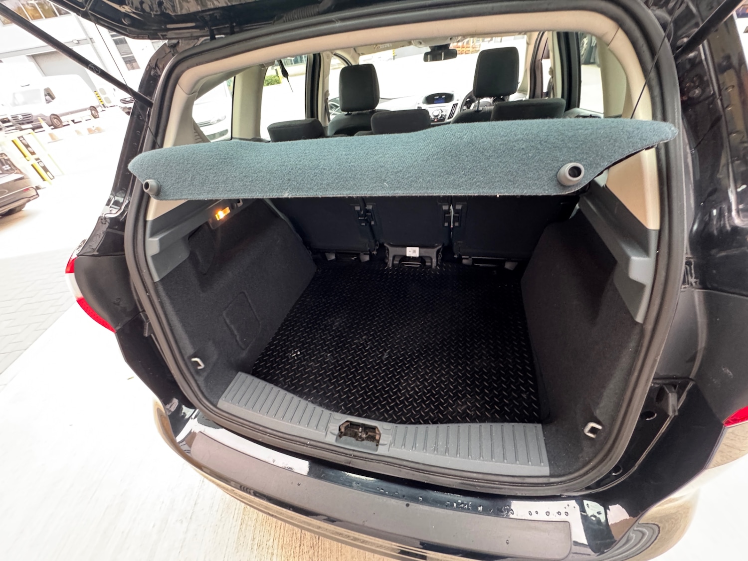 Used Ford C-Max 2014 for sale - 76589932: Photo 14