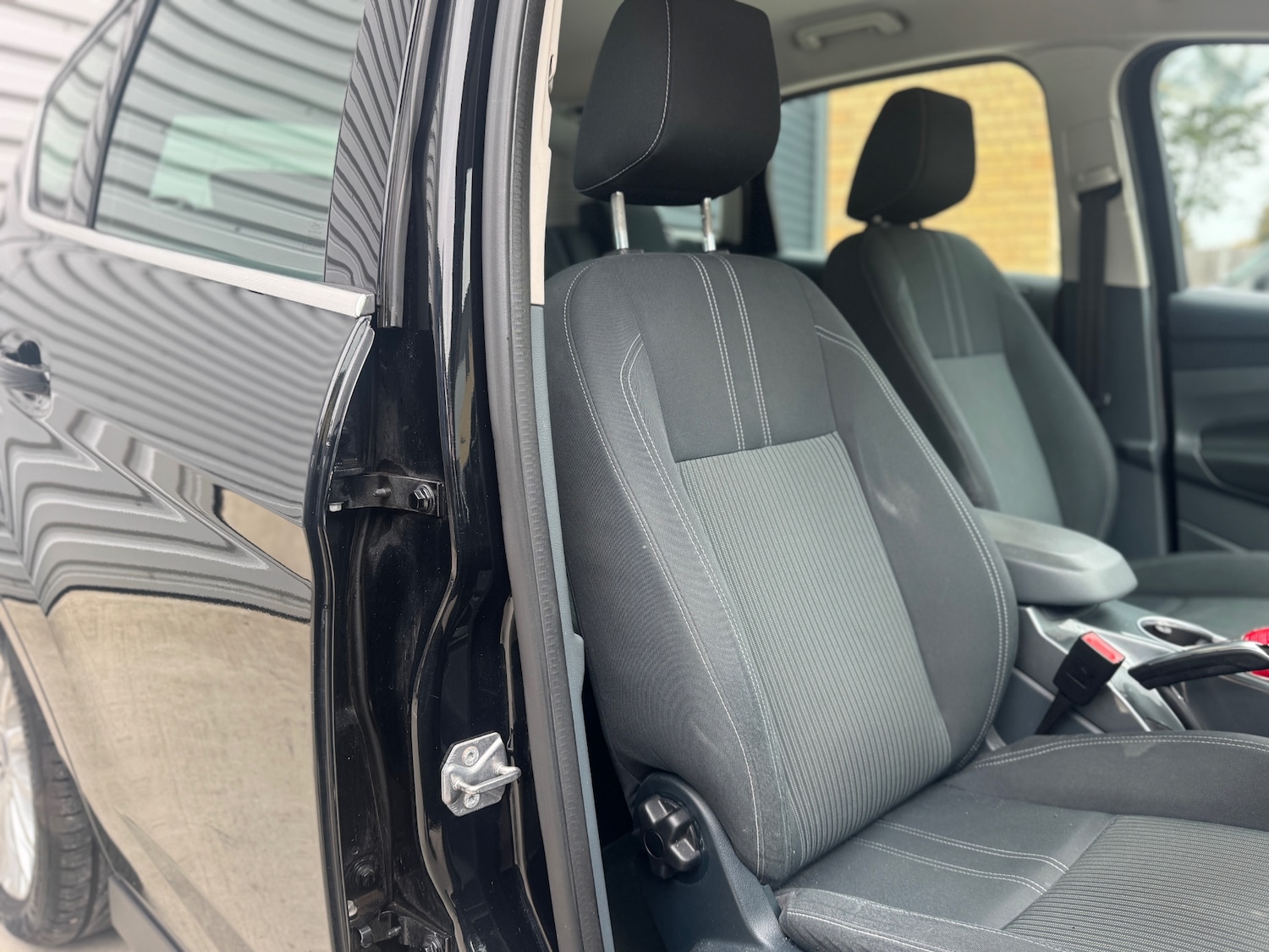 Used Ford C-Max 2014 for sale - 76589932: Photo 15