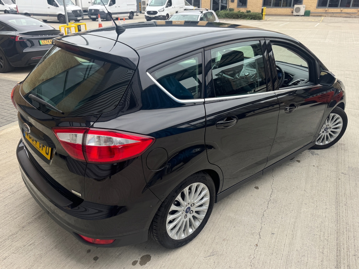Used Ford C-Max 2014 for sale - 76589932: Photo 4