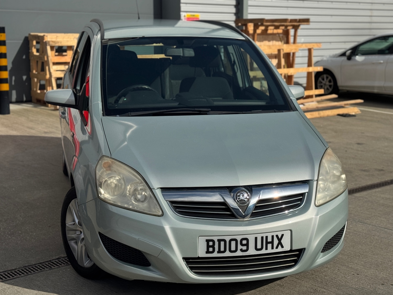 Used Vauxhall Zafira 2009 for sale - 77669424: Photo 2