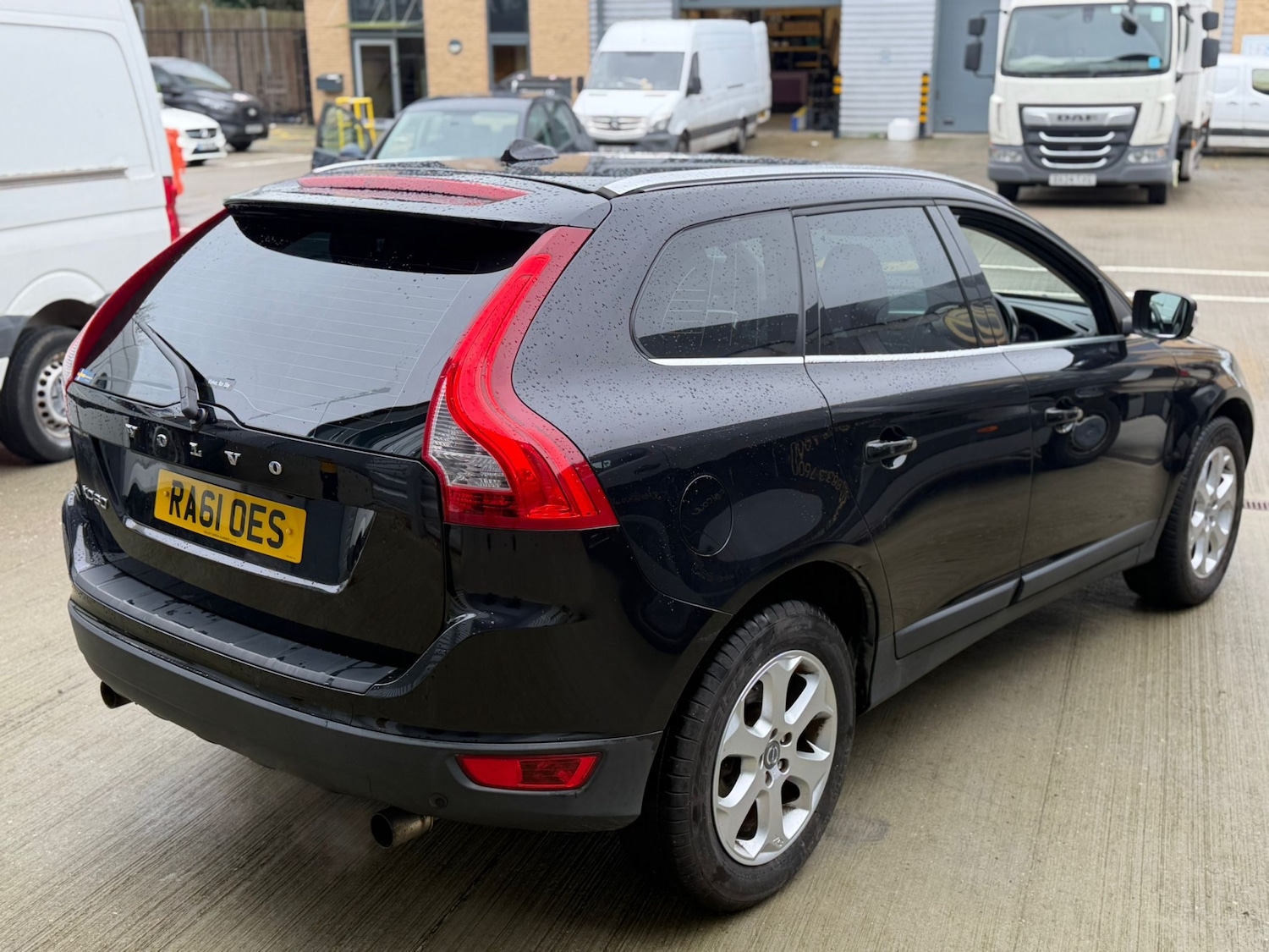 Used Volvo XC60 2023 for sale - 76885217: Photo 11