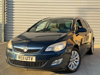 Used Vauxhall Astra 2011 for sale - 76120406: Photo 2