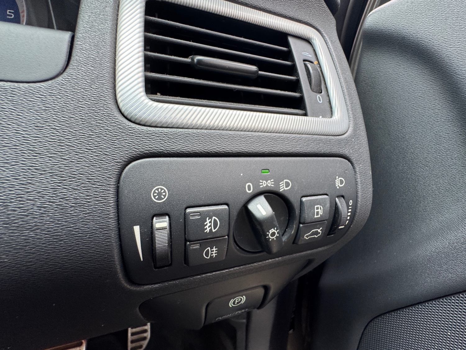 Used Volvo V70 2009 for sale - 76571383: Photo 11