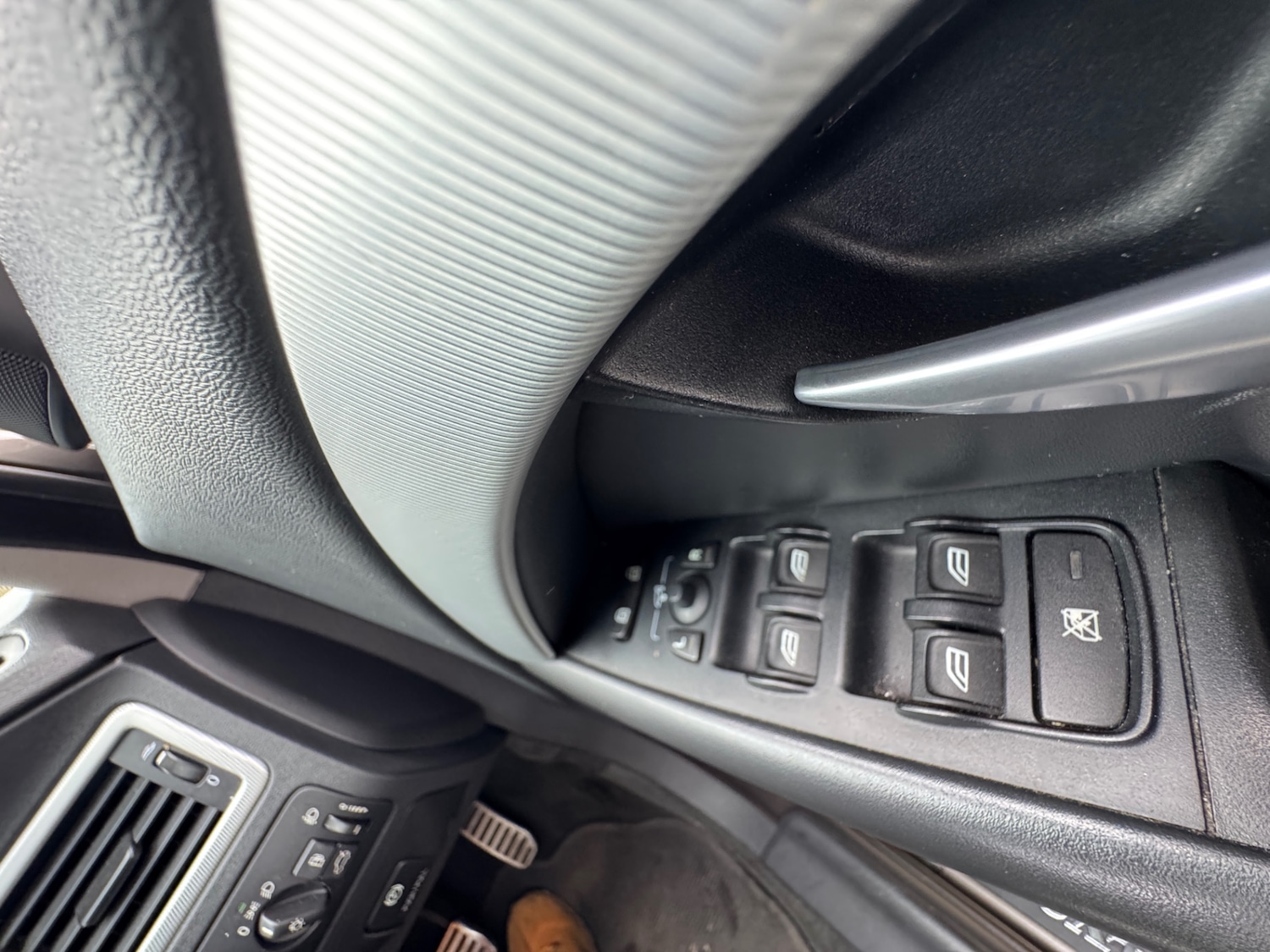 Used Volvo V70 2009 for sale - 76571383: Photo 12