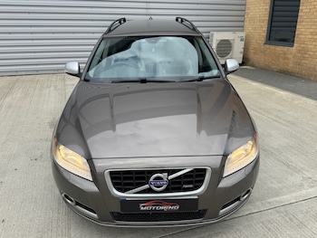 Used Volvo V70 2009 for sale - 76571383: Photo