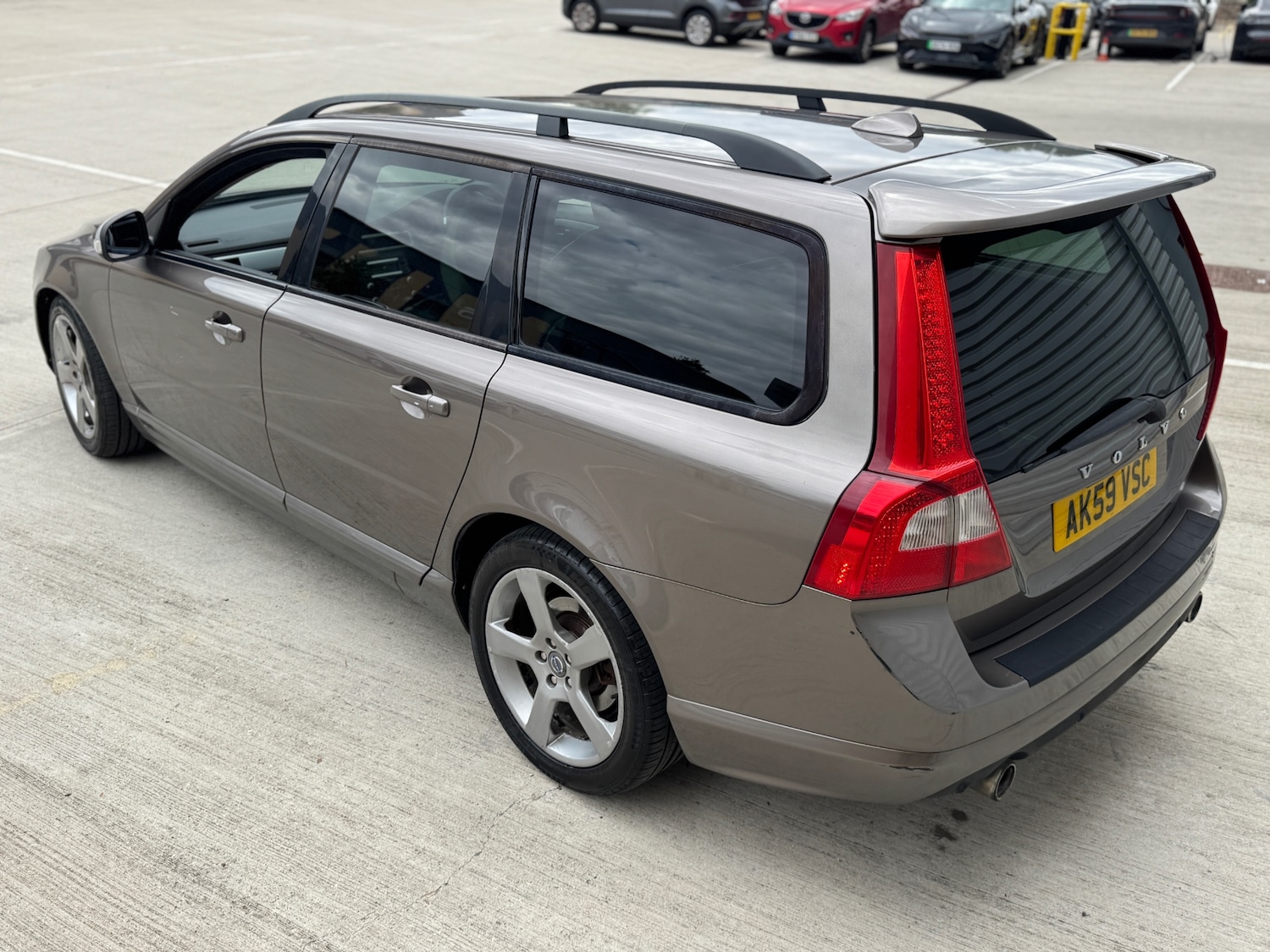 Used Volvo V70 2009 for sale - 76571383: Photo 6