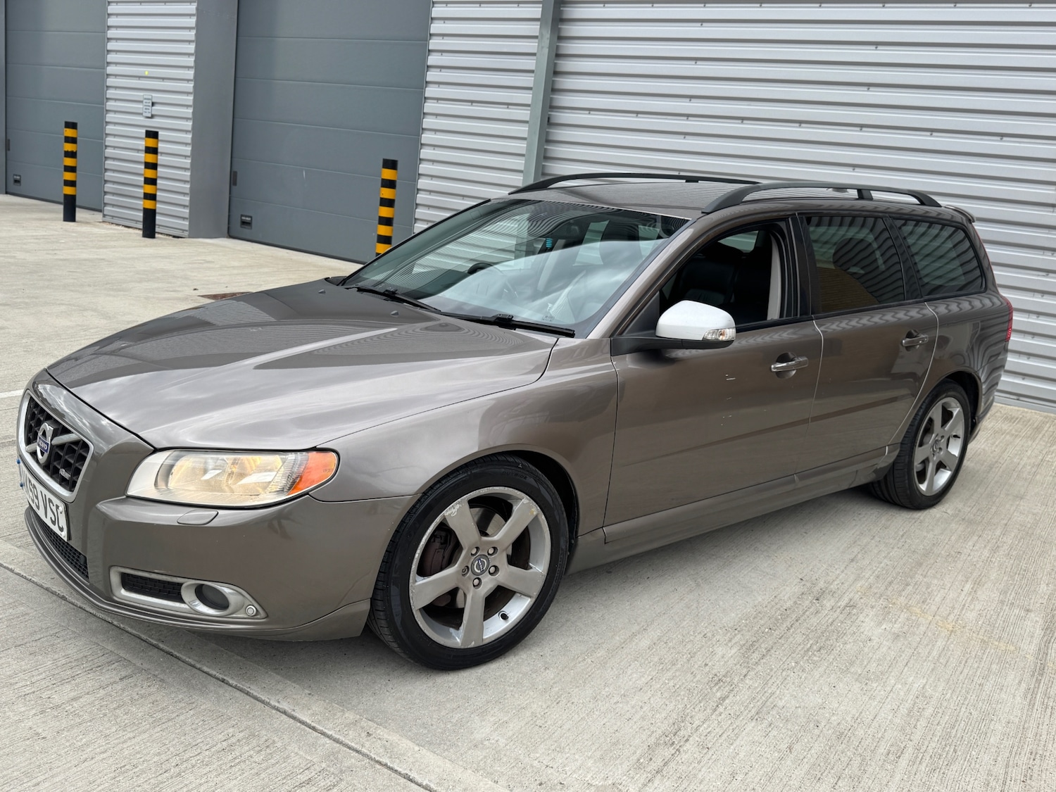 Used Volvo V70 2009 for sale - 76571383: Photo 7