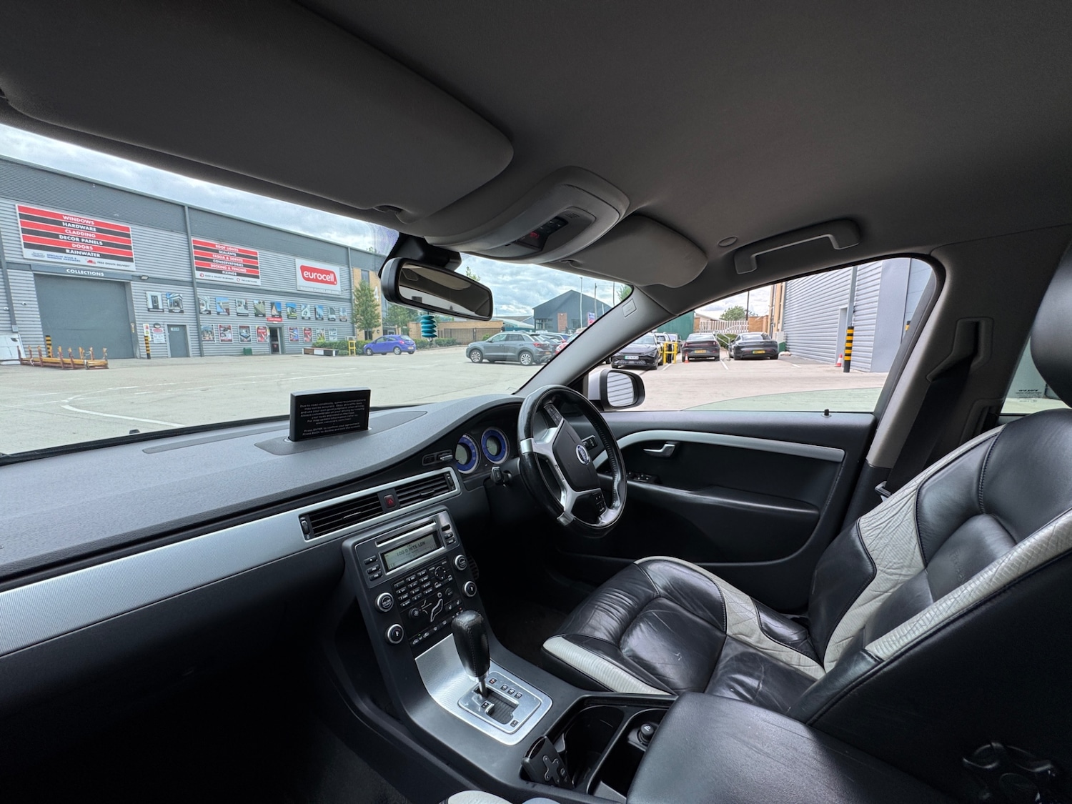 Used Volvo V70 2009 for sale - 76571383: Photo 9