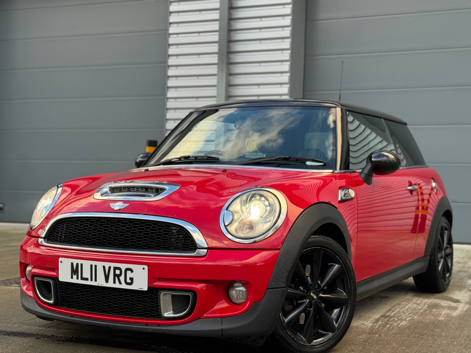 Used MINI Hatch 2011 for sale - 76799635: Photo 1