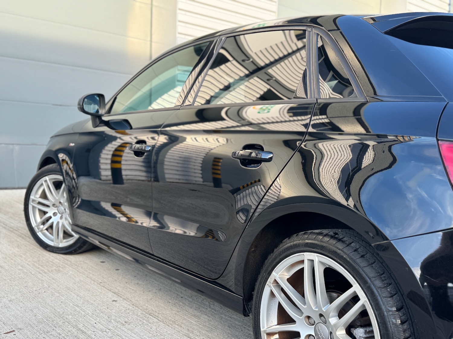 Used Audi A1 2012 for sale - 76980066: Photo 10