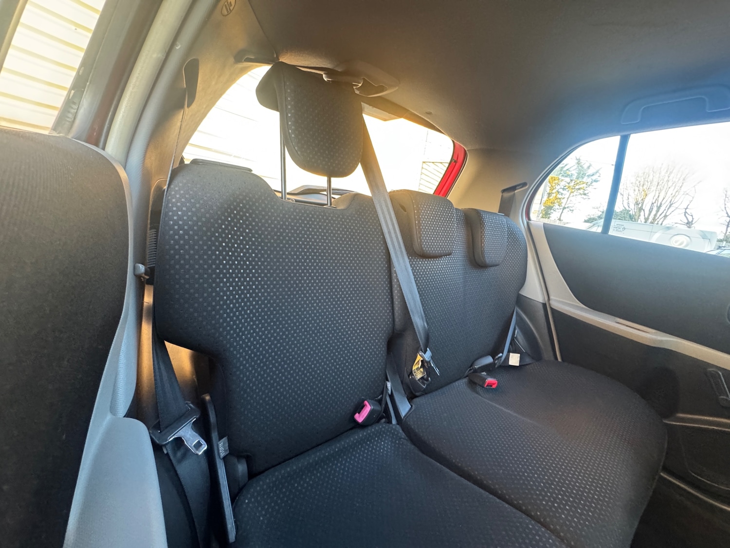 Used Toyota Yaris 2011 for sale - 77438221: Photo 12