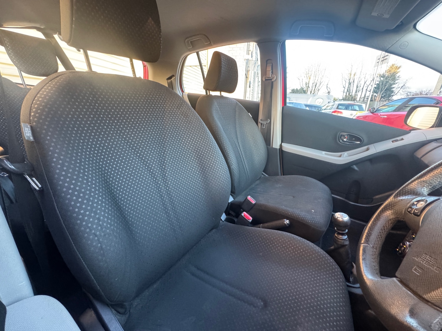 Used Toyota Yaris 2011 for sale - 77438221: Photo 8