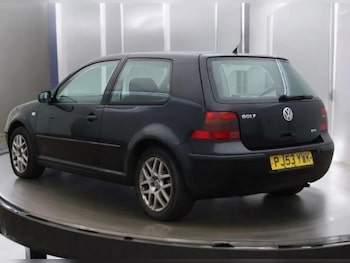 Used Volkswagen Golf 2003 for sale - 76982951: Photo