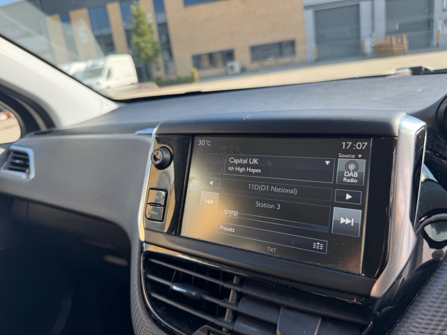 Used Peugeot 208 2015 for sale - 77055718: Photo 11