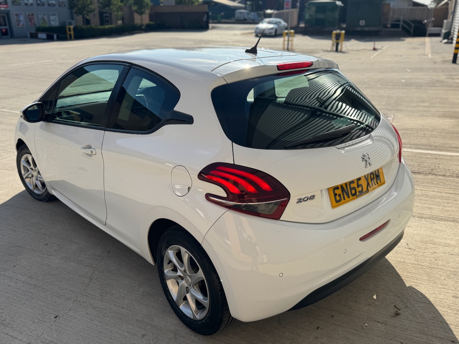 Used Peugeot 208 2015 for sale - 77055718: Photo 8