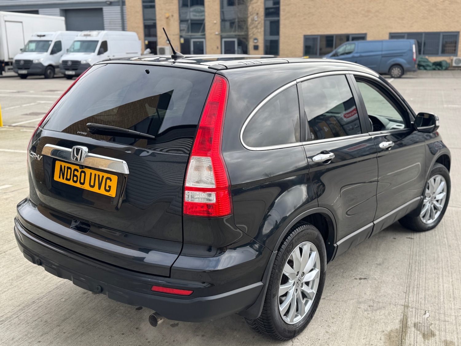 Used Honda CR-V 2010 for sale - 77697710: Photo 4