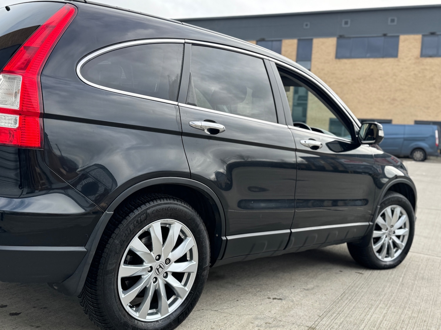 Used Honda CR-V 2010 for sale - 77697710: Photo 5